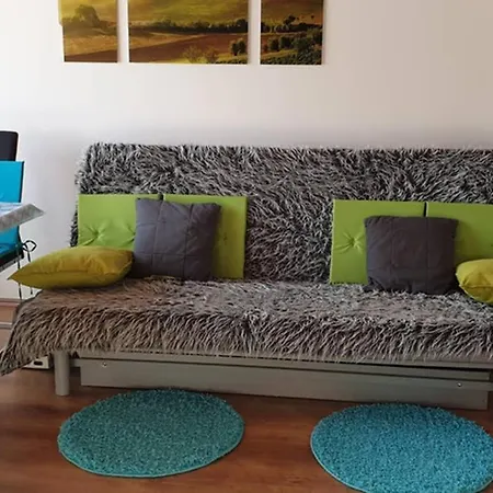 Mia Apartman, *