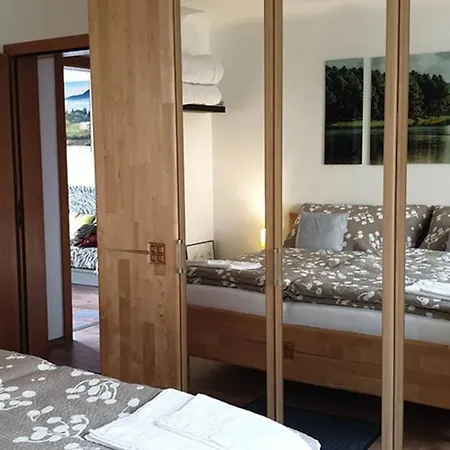 Mia Apartman, Apartmán