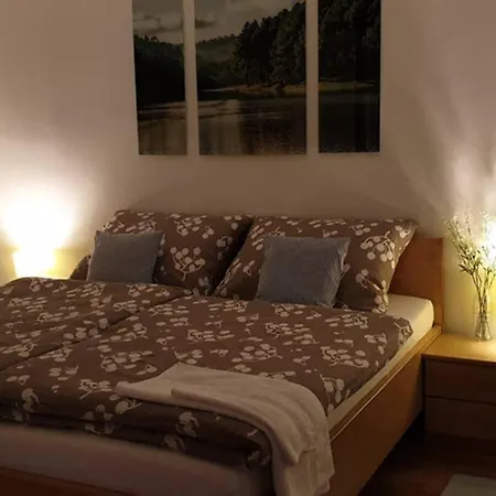 Apartamento Mia Apartman,