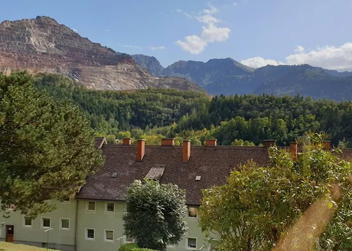 شقة Mia Apartman, إيسينيرزير