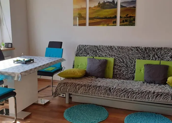 Mia Apartman,